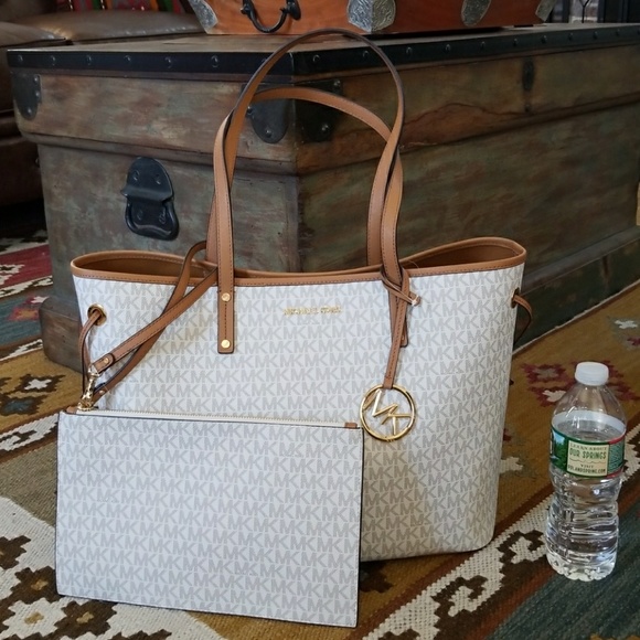 Michael Kors Handbags - Michael Kors Drawstring Large Reversible Tote Bag